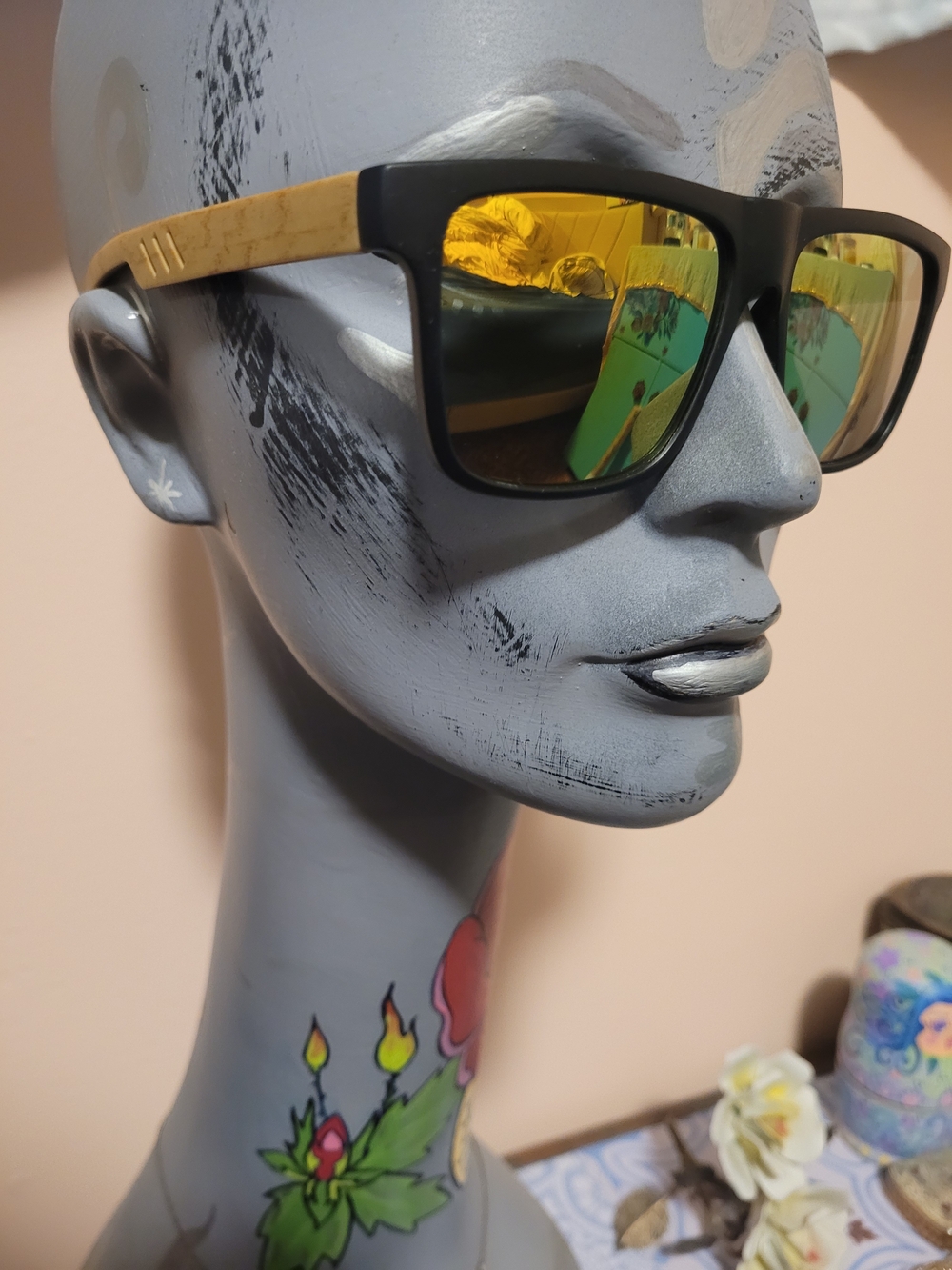 Polarized Bamboo Print-Arm Sunglasses in Black and Wood Tone